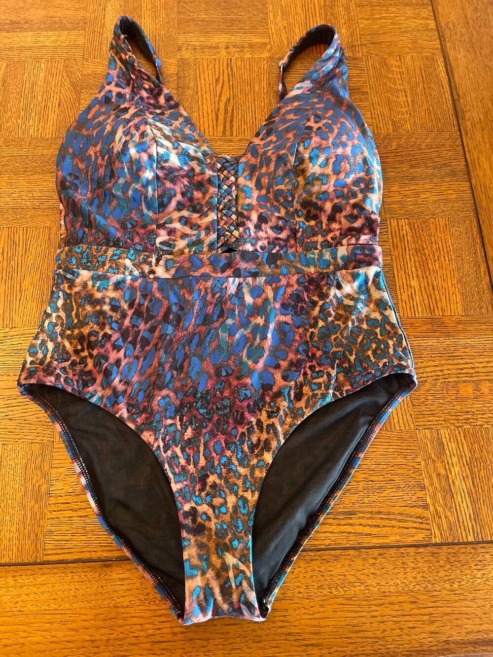 Sea Level Hunter Plunge One-Piece Swimsuit size 8
